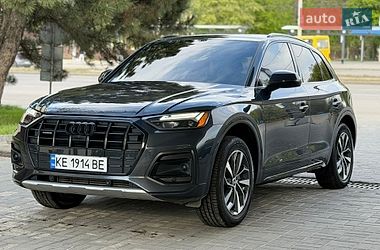 Позашляховик / Кросовер Audi Q5 2020 в Дніпрі
