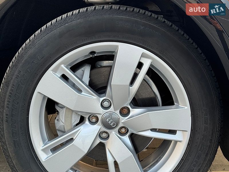 Позашляховик / Кросовер Audi Q5 2018 в Рівному