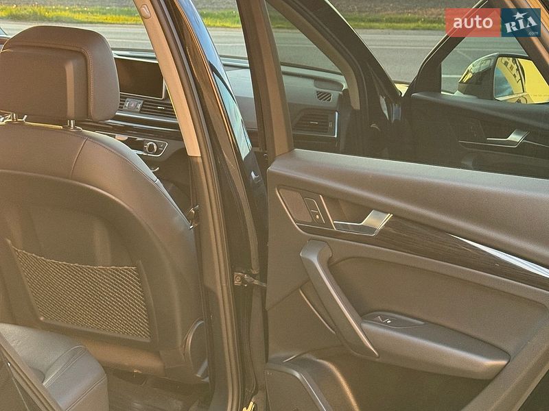 Позашляховик / Кросовер Audi Q5 2018 в Рівному