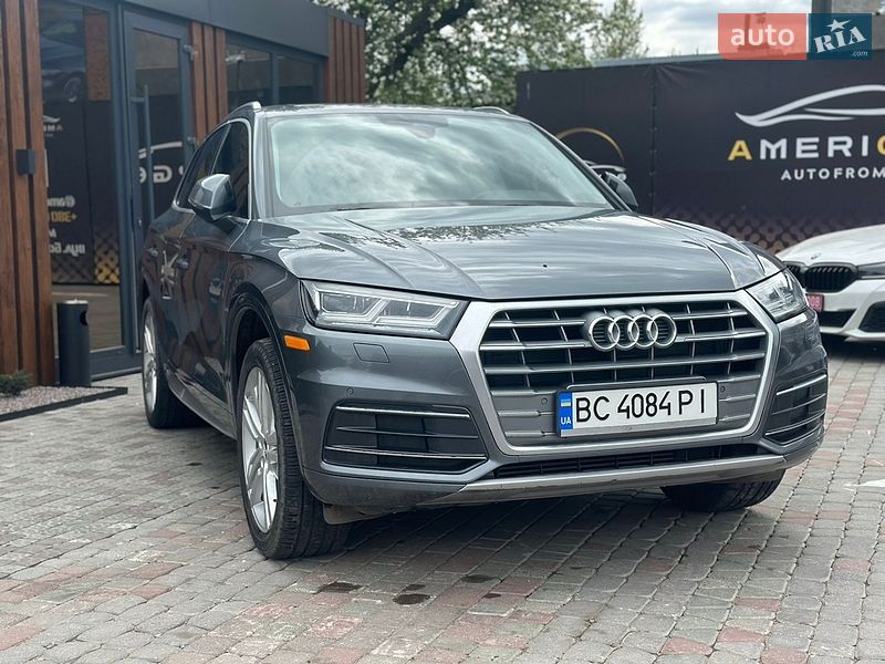 Позашляховик / Кросовер Audi Q5 2017 в Львові