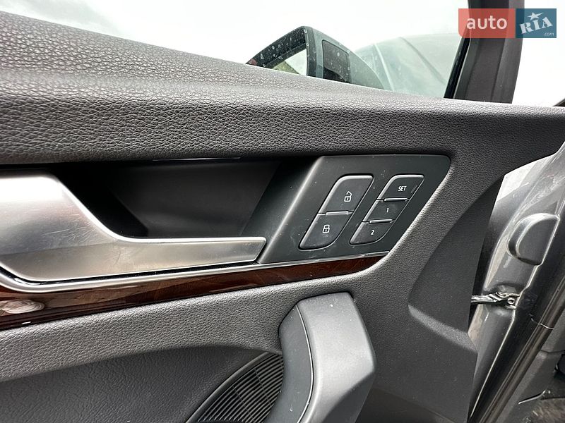 Позашляховик / Кросовер Audi Q5 2017 в Львові