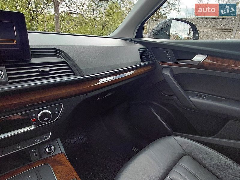 Внедорожник / Кроссовер Audi Q5 2018 в Кривом Роге
