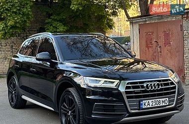 Позашляховик / Кросовер Audi Q5 2019 в Києві
