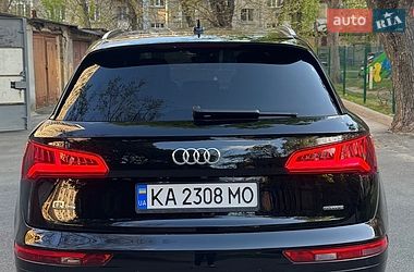 Внедорожник / Кроссовер Audi Q5 2019 в Киеве