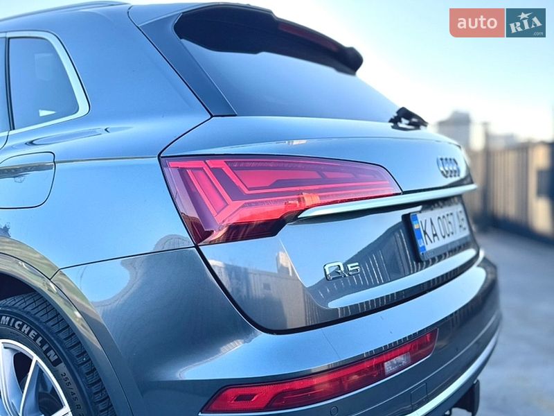 Внедорожник / Кроссовер Audi Q5 2022 в Киеве