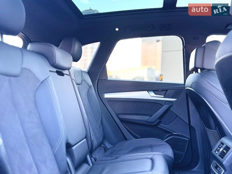Внедорожник / Кроссовер Audi Q5 2022 в Киеве