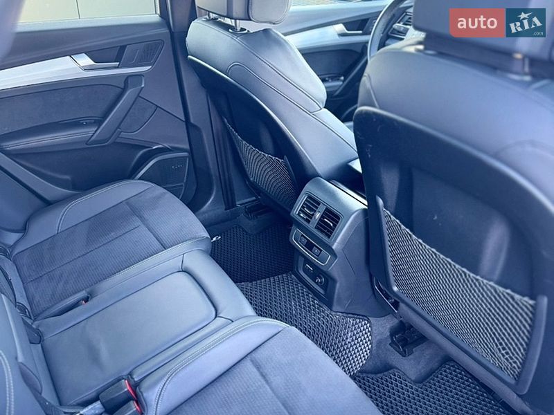 Внедорожник / Кроссовер Audi Q5 2022 в Киеве