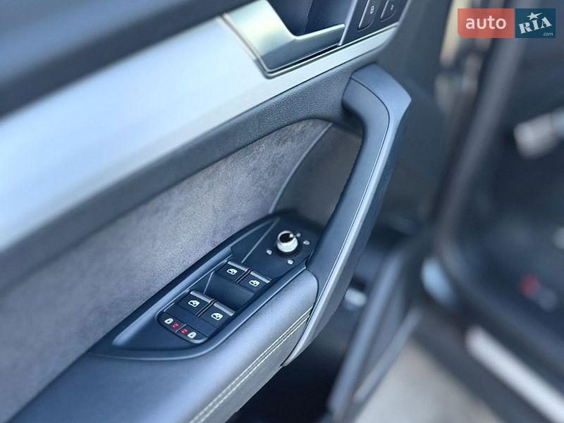 Внедорожник / Кроссовер Audi Q5 2022 в Киеве