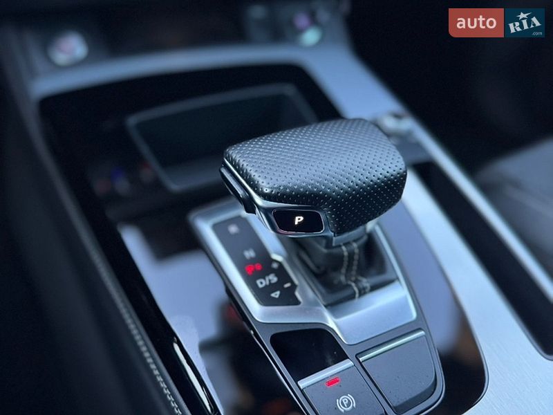Внедорожник / Кроссовер Audi Q5 2022 в Киеве