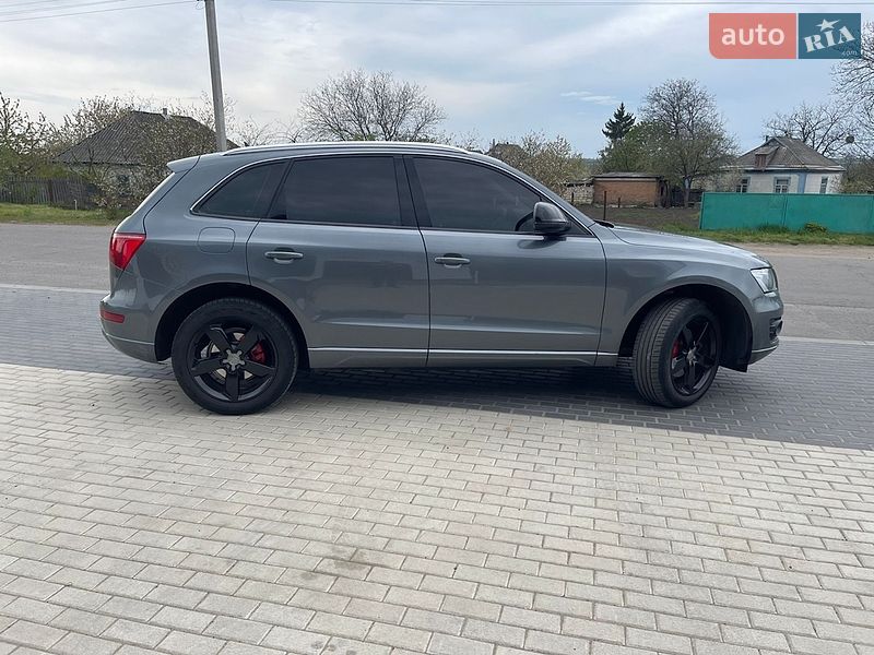 Позашляховик / Кросовер Audi Q5 2011 в Новоархангельську