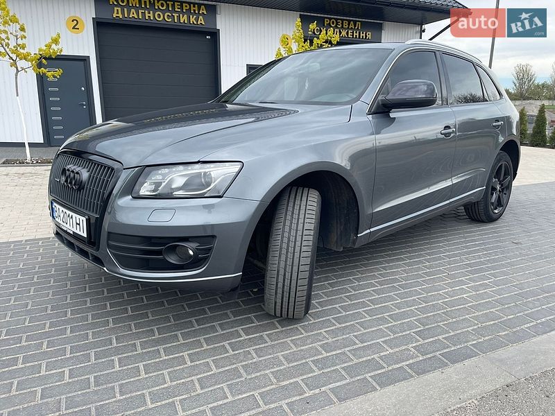 Позашляховик / Кросовер Audi Q5 2011 в Новоархангельську