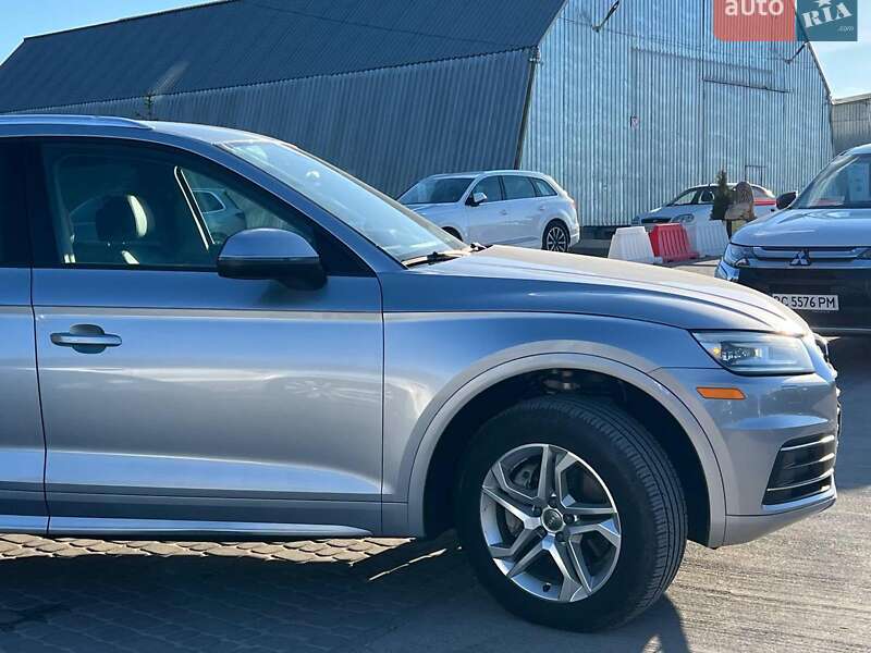 Внедорожник / Кроссовер Audi Q5 2017 в Львове