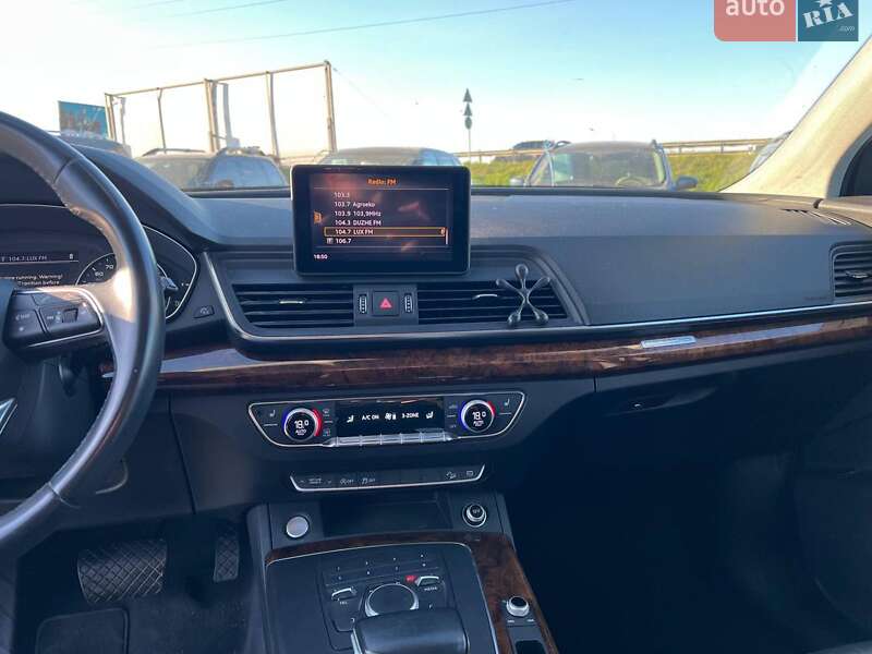 Внедорожник / Кроссовер Audi Q5 2017 в Львове