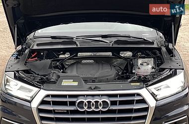 Внедорожник / Кроссовер Audi Q5 2019 в Львове
