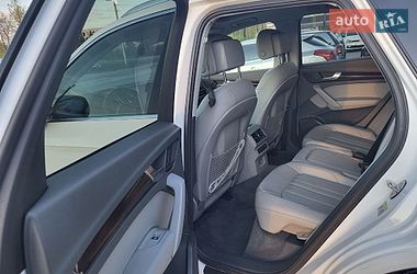Внедорожник / Кроссовер Audi Q5 2019 в Каменец-Подольском