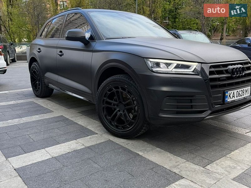Внедорожник / Кроссовер Audi Q5 2020 в Киеве