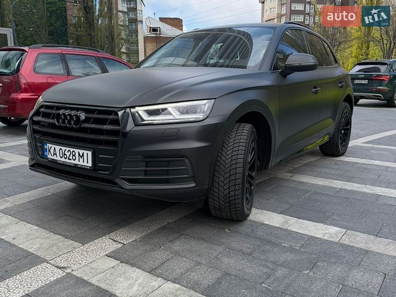 Внедорожник / Кроссовер Audi Q5 2020 в Киеве