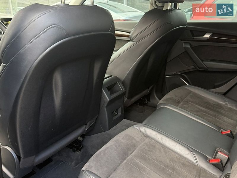 Внедорожник / Кроссовер Audi Q5 2020 в Киеве