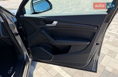 Внедорожник / Кроссовер Audi Q5 2018 в Киеве