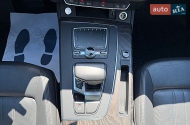 Внедорожник / Кроссовер Audi Q5 2018 в Киеве