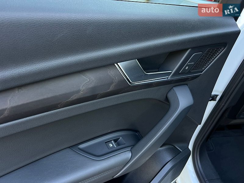 Позашляховик / Кросовер Audi Q5 2020 в Києві