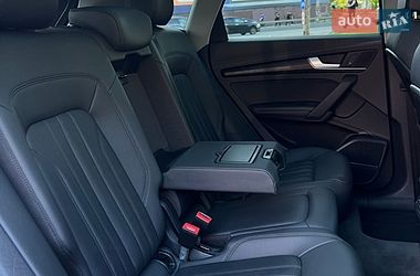 Позашляховик / Кросовер Audi Q5 2020 в Києві