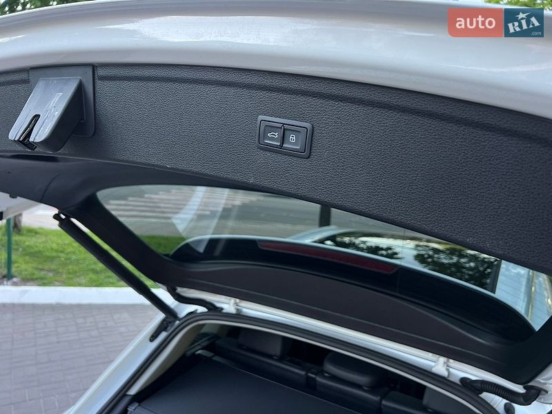 Позашляховик / Кросовер Audi Q5 2020 в Києві