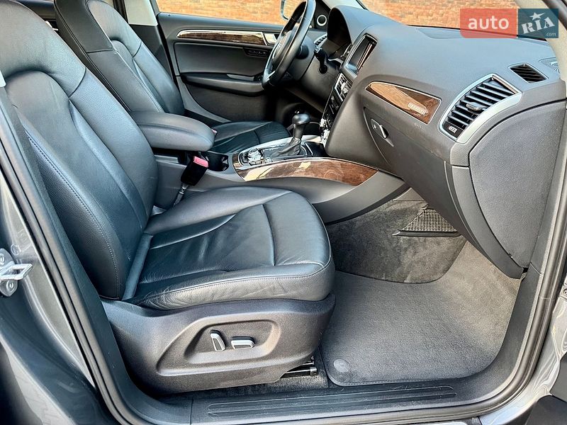Внедорожник / Кроссовер Audi Q5 2015 в Черновцах