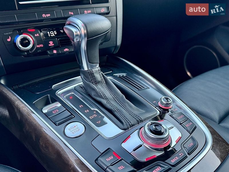 Внедорожник / Кроссовер Audi Q5 2015 в Черновцах
