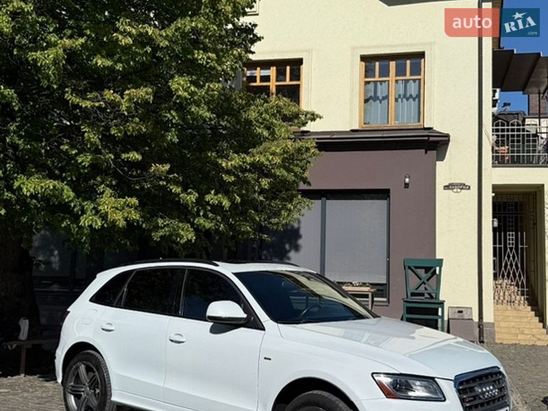 Внедорожник / Кроссовер Audi Q5 2014 в Ужгороде