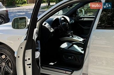 Внедорожник / Кроссовер Audi Q5 2014 в Ужгороде