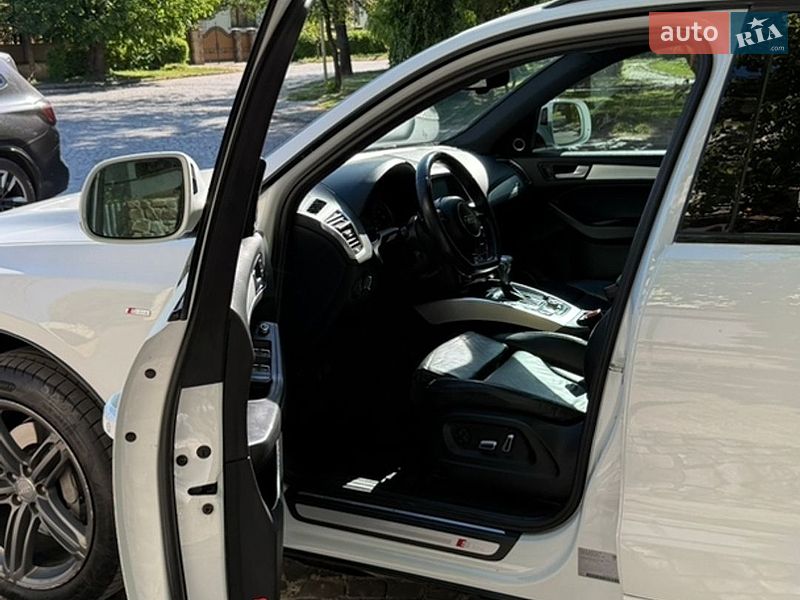 Внедорожник / Кроссовер Audi Q5 2014 в Ужгороде