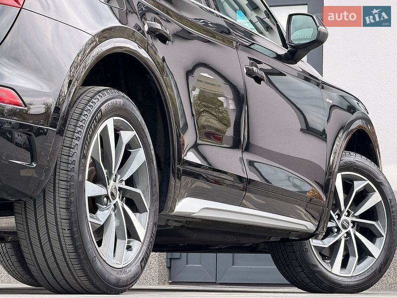 Внедорожник / Кроссовер Audi Q5 2024 в Дрогобыче