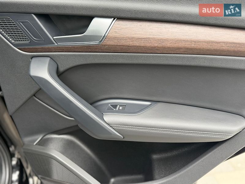 Внедорожник / Кроссовер Audi Q5 2024 в Дрогобыче