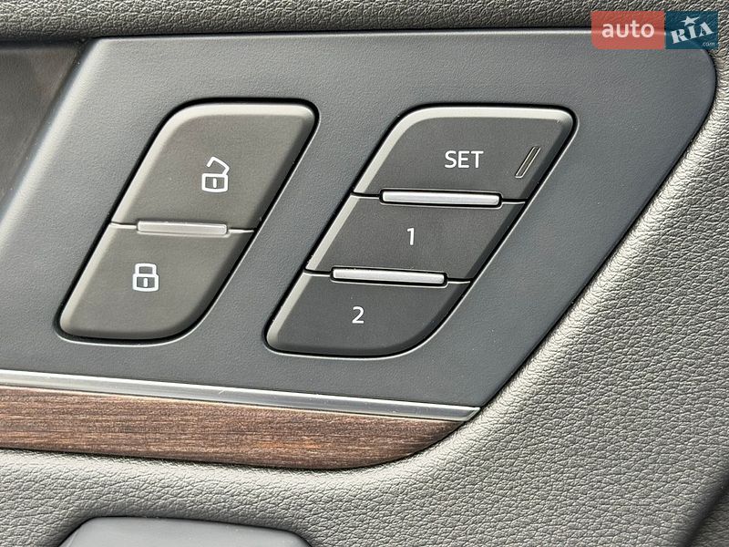 Внедорожник / Кроссовер Audi Q5 2024 в Дрогобыче