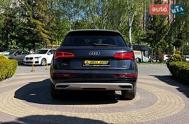Внедорожник / Кроссовер Audi Q5 2018 в Львове