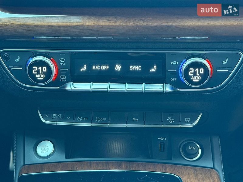 Внедорожник / Кроссовер Audi Q5 2023 в Киеве