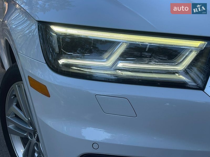 Внедорожник / Кроссовер Audi Q5 2017 в Чернигове