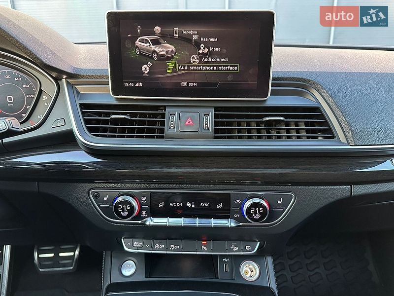 Внедорожник / Кроссовер Audi Q5 2018 в Киеве