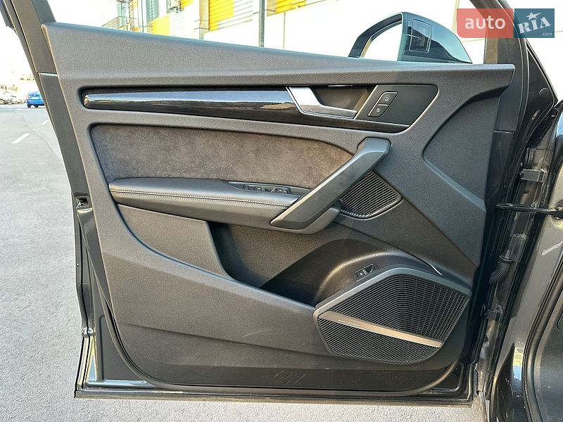 Внедорожник / Кроссовер Audi Q5 2018 в Киеве