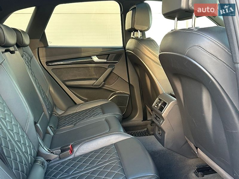 Внедорожник / Кроссовер Audi Q5 2018 в Киеве