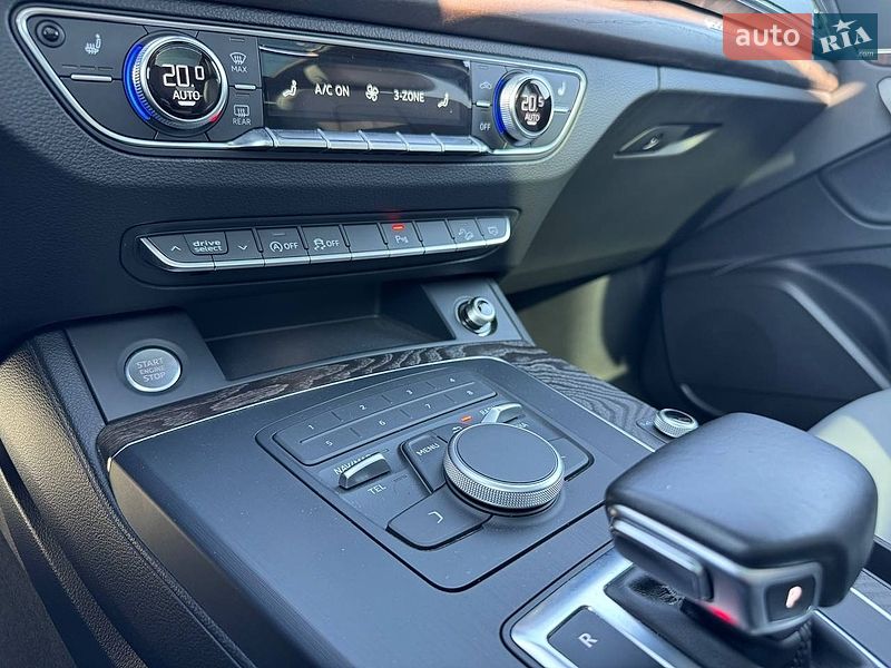 Внедорожник / Кроссовер Audi Q5 2017 в Киеве