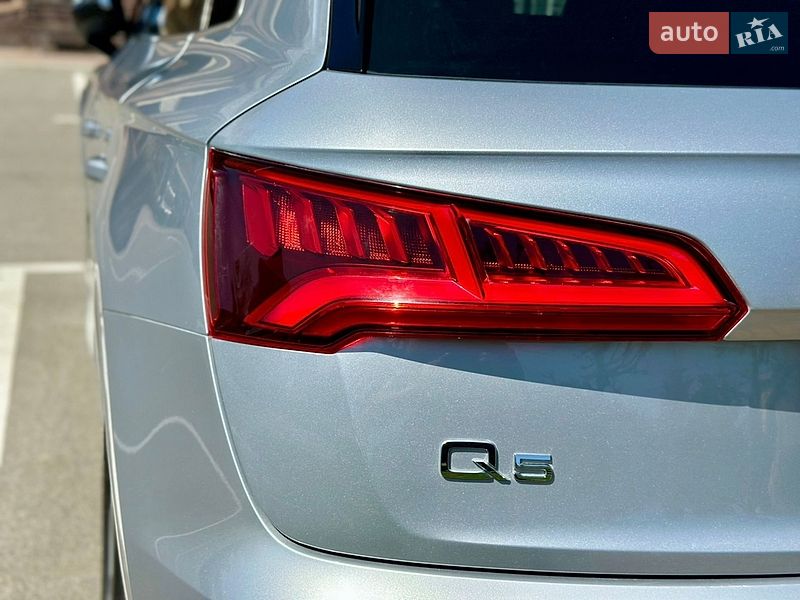 Внедорожник / Кроссовер Audi Q5 2019 в Киеве