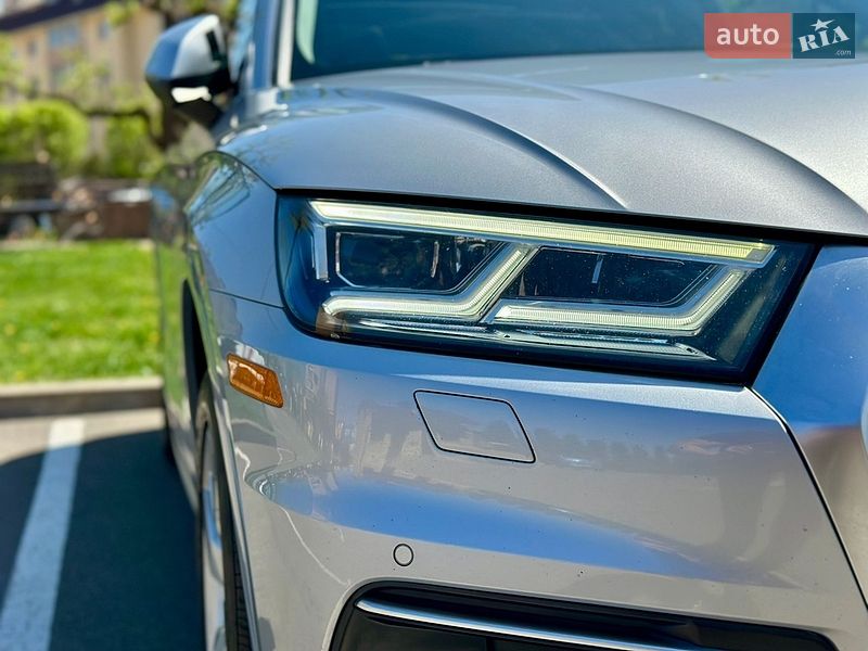 Внедорожник / Кроссовер Audi Q5 2019 в Киеве