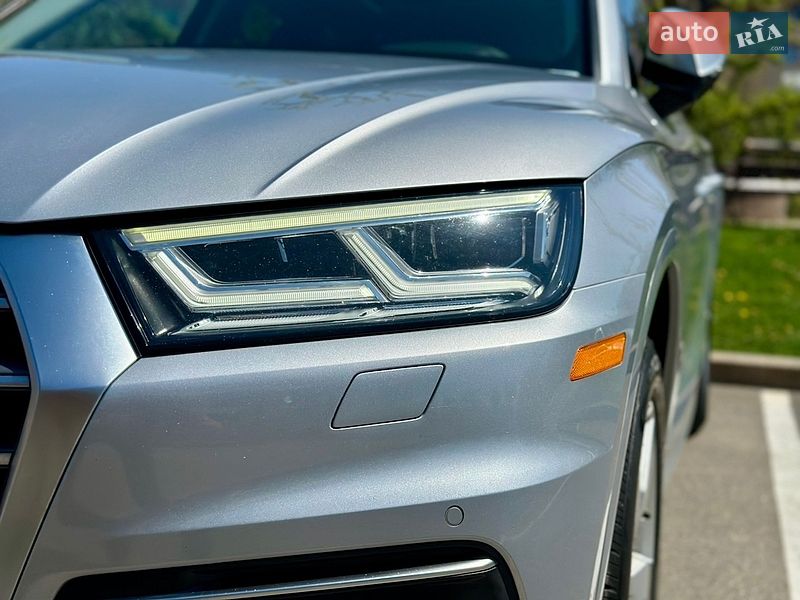Внедорожник / Кроссовер Audi Q5 2019 в Киеве