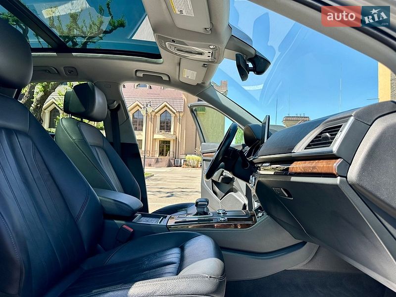 Внедорожник / Кроссовер Audi Q5 2019 в Киеве