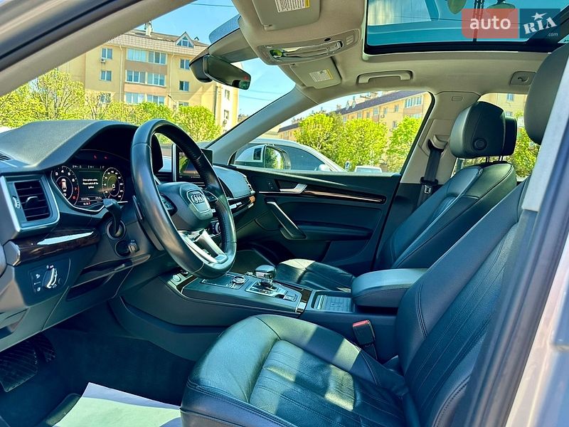 Внедорожник / Кроссовер Audi Q5 2019 в Киеве