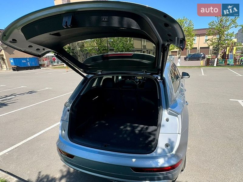 Внедорожник / Кроссовер Audi Q5 2019 в Киеве