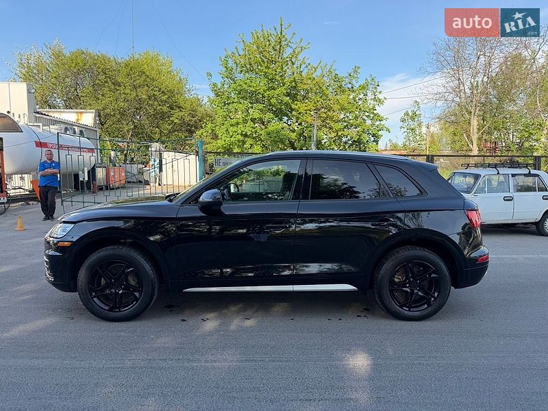 Внедорожник / Кроссовер Audi Q5 2017 в Львове