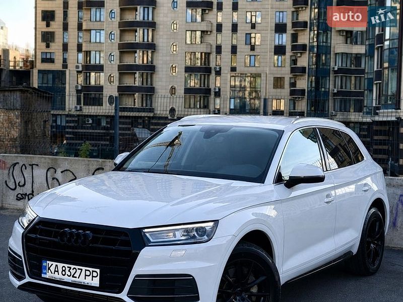 Внедорожник / Кроссовер Audi Q5 2019 в Киеве